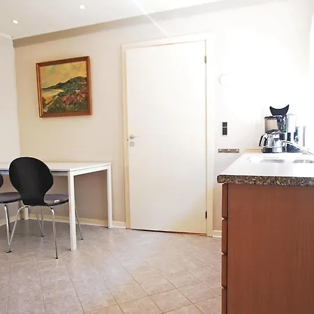 Three-bedroom Holiday With A Patio 01 Holiday home