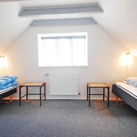 Three-bedroom Holiday With A Patio 01