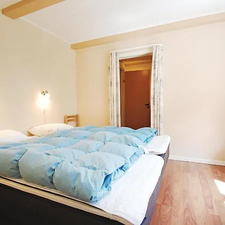 Three-bedroom Holiday With A Patio 01 Holiday home *